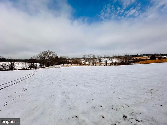 2nd image of 28010 Ridge Rd