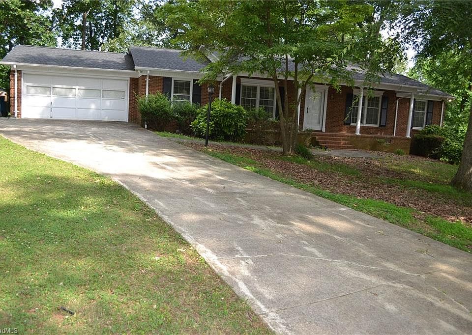 1st image of 3004 Beaverbrook Pl