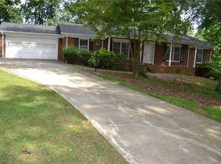 3004 Beaverbrook Pl, Greensboro, NC 27406