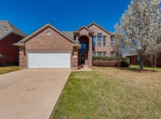 811 Huebner Way, Burleson, TX 76028