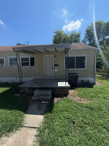 2423-2425 N Kerth Ave Photo 1