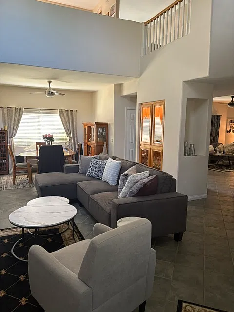 3 bed, 2339 sqft, $4,750 — Photo 2