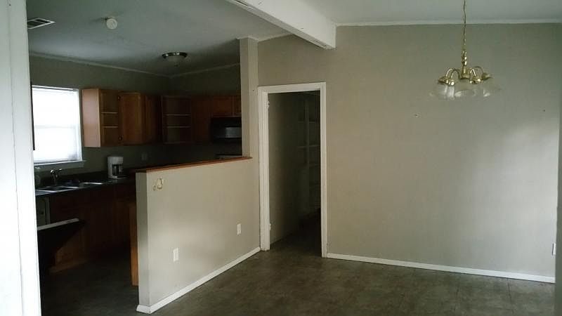 1st image of 261 Aquamarine Dr