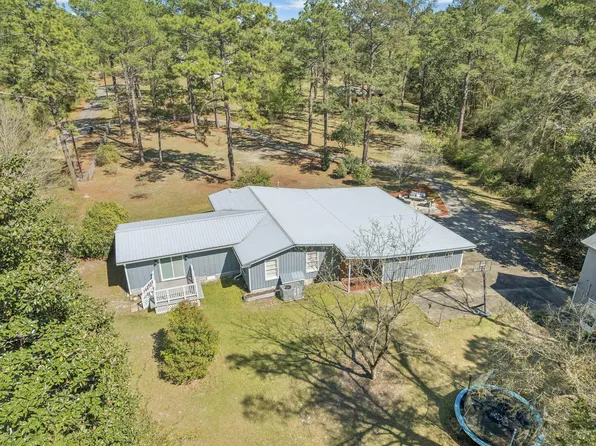 190 Meadowbrook Ln, Defuniak Springs, FL 32435