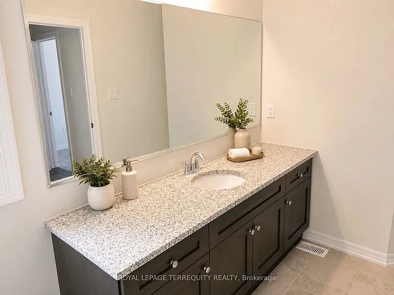 3321 Vernon Powell Dr — Photo 12