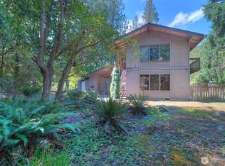 7249-1&2 NE Pebble Beach Dr, Suquamish, WA 98392