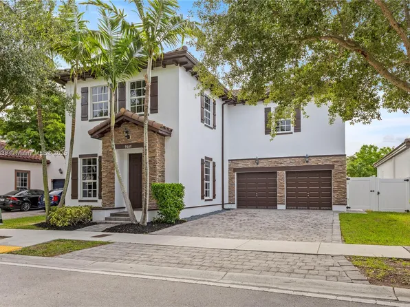 9037 SW 170th Pl, Miami, FL 33196