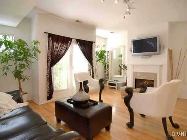 2324 W Harrison St APT 1, Chicago, IL 60612