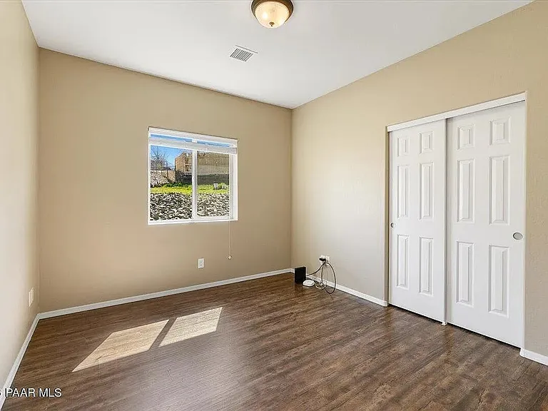 4679 N Viewpoint Dr #1 — Photo 5