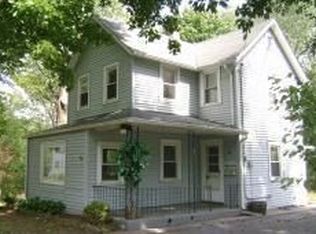 24 Third St, Flagtown, NJ 08821