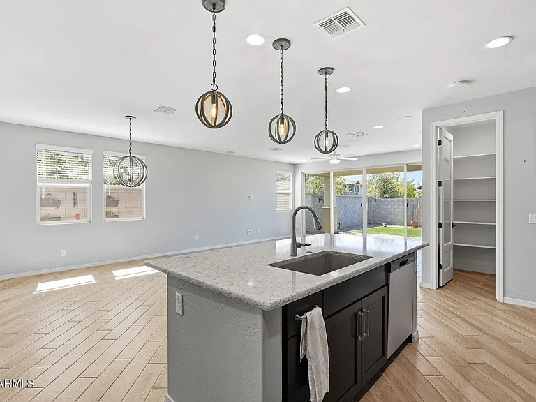 16013 W Alameda Rd — Photo 5