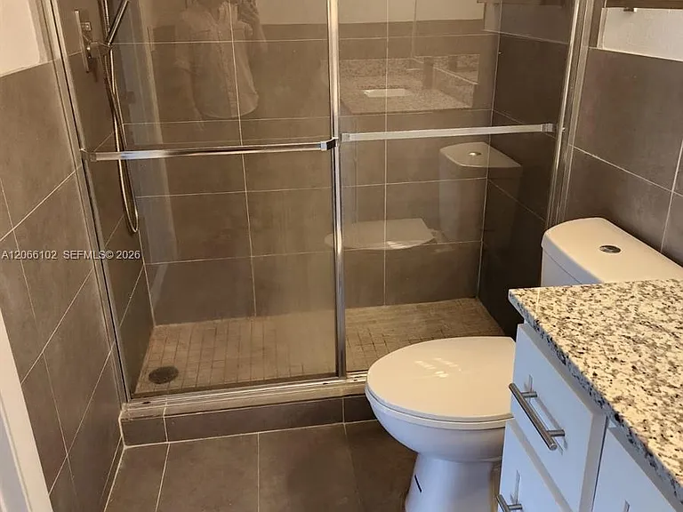 2445 SW 18th Ter #711 — Photo 3