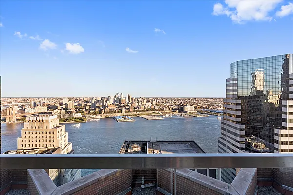 Rented by Douglas Elliman | media 27