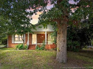 1040 Riverside Cir, Spring Lake, NC 28390