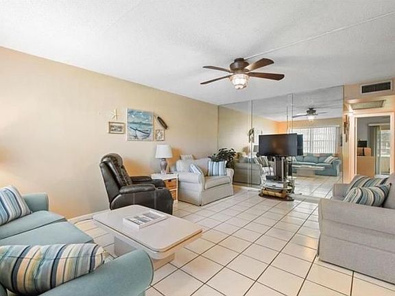 3rd image of 230 Ventnor #Q