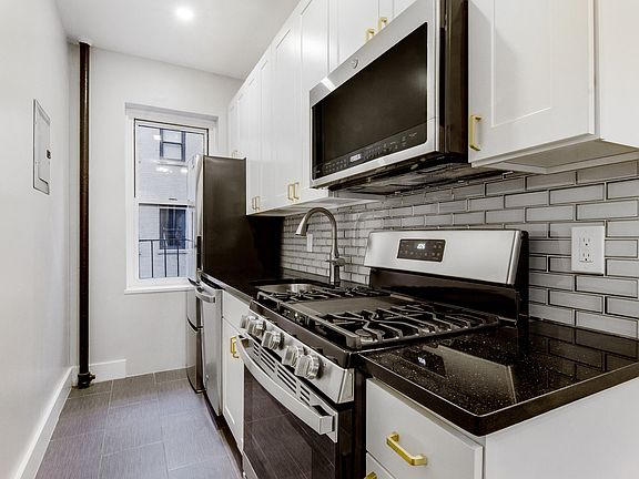 2nd image of 29 W 64th St APT 4F
