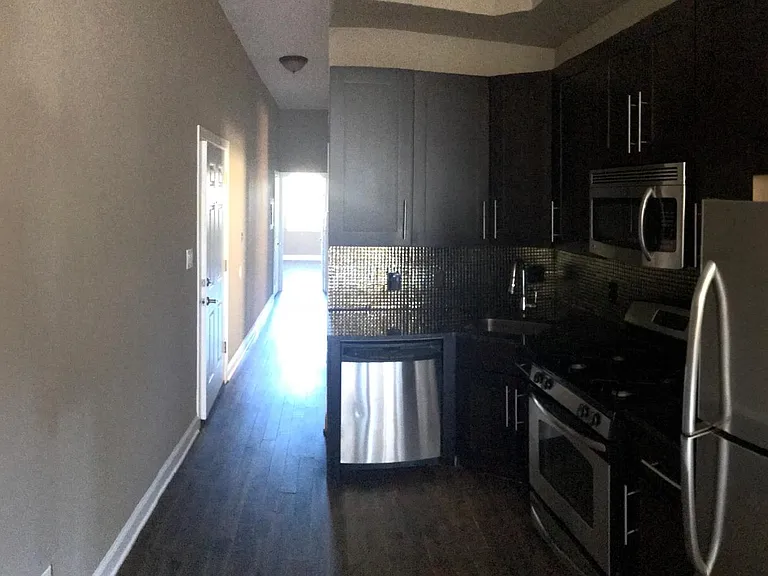 1820 W Girard Ave #2 — Photo 28
