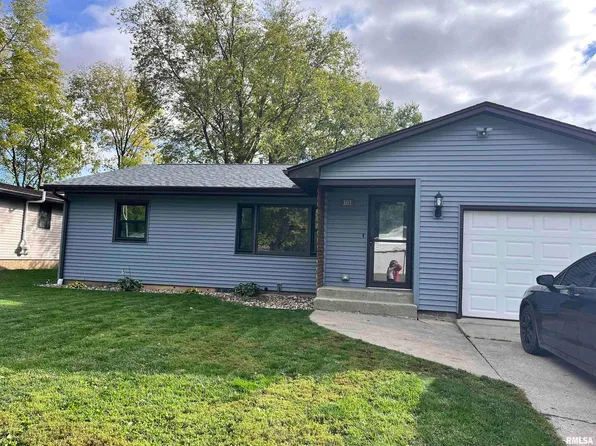 301 E Franklin St, New Windsor, IL 61465