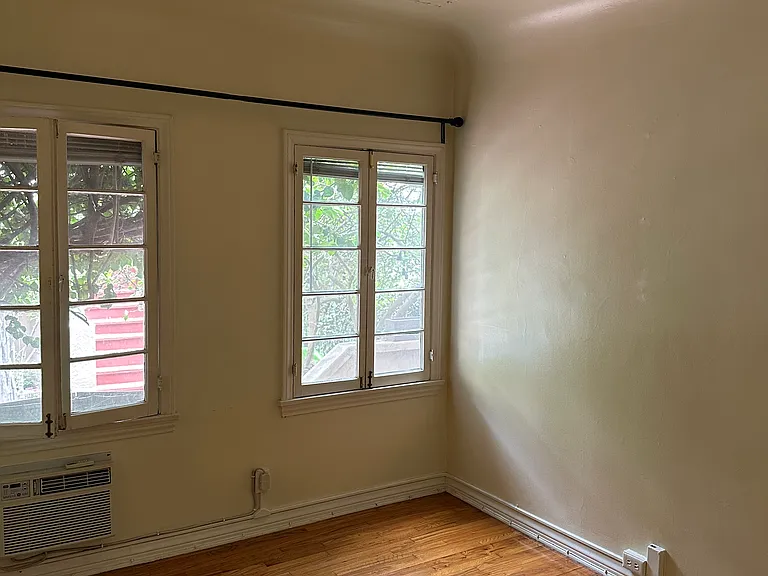 1220 S Sherbourne Dr — Photo 21
