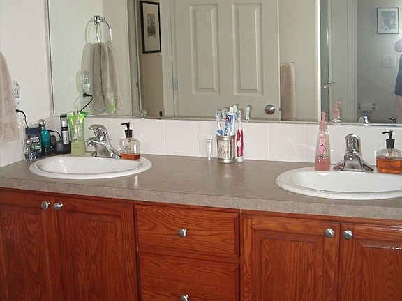 large master bath w/oversized shower stall