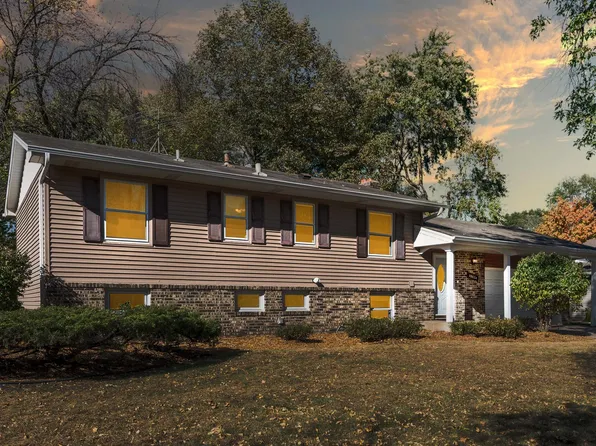 10624 Verdin St NW, Coon Rapids, MN 55433