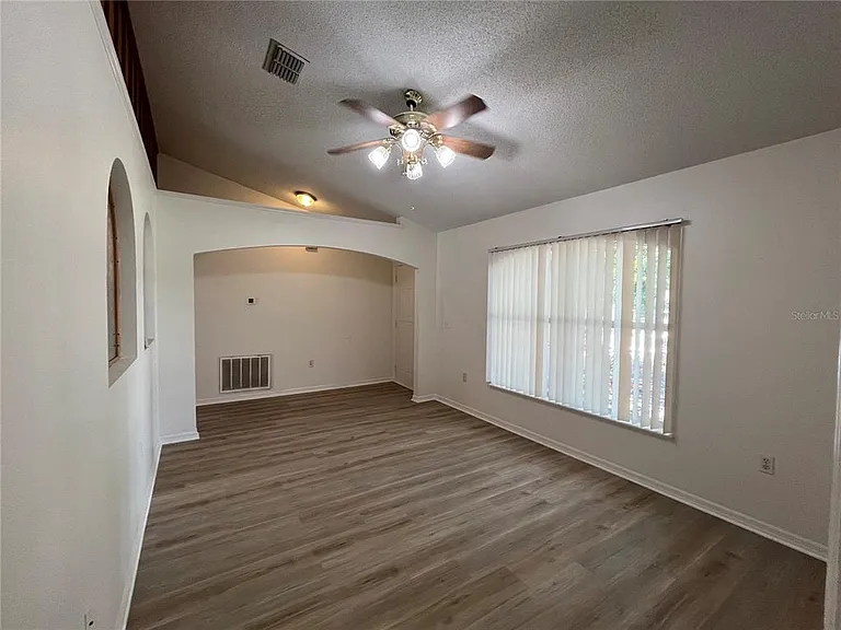 821 Marquis Ct — Photo 9