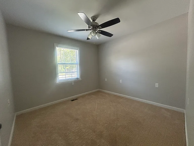 17 Hawthorne Trl — Photo 5