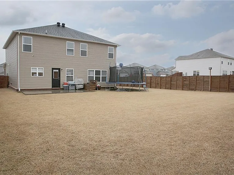 801 SW Loudon Dr — Photo 2