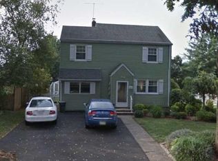 60 Ackerman Ave, Elmwood Park, NJ 07407