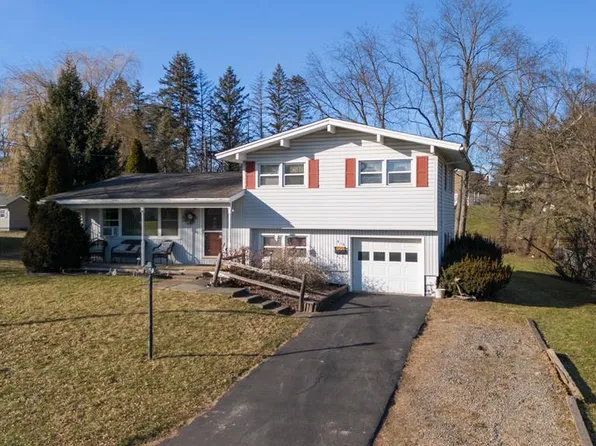 516 Mohawk St, Sayre, PA 18840
