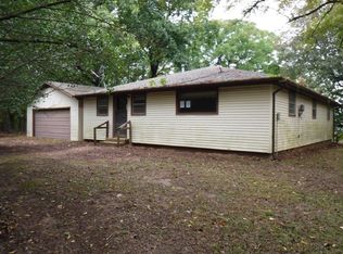 840 Mundell Rd, Eureka Springs, AR 72631