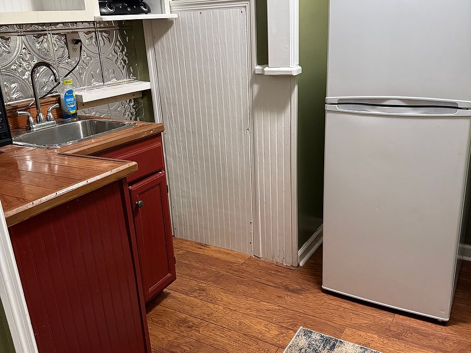 2nd image of 22 Tara Ln