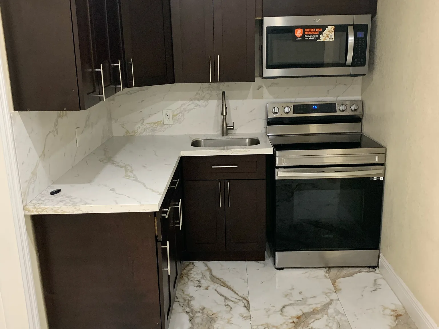 2 bed, $2,300 — Photo 4