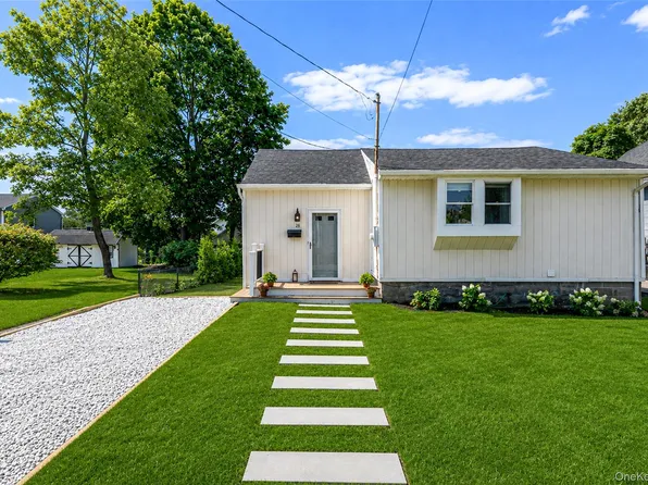 26 Sawyer Avenue, West Babylon, NY 11704