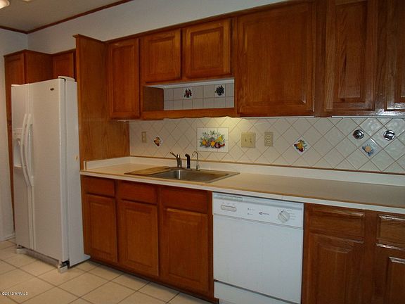 3rd image of 12414 N Saint Andrew Dr W