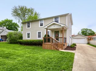 26 W Glenlake Ave, ROSELLE, IL 60172