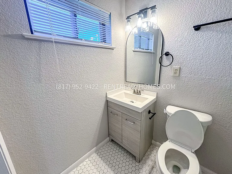 3022 Larry Dr — Photo 8