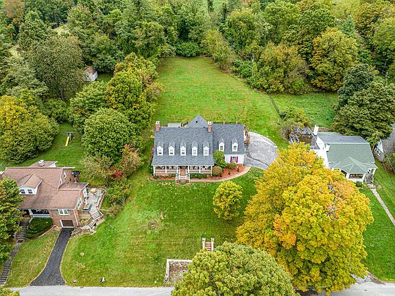 5th image of 174 Sunnyside Dr