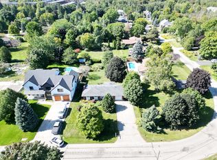 33 Ridgeway Ave, Guelph, ON N1L 1G9