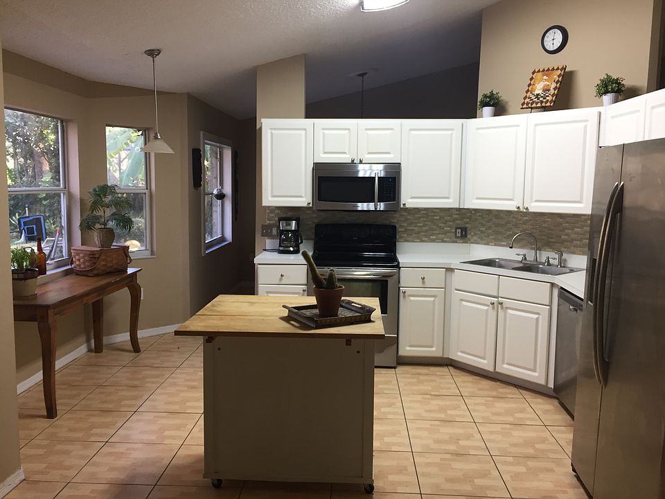 1st image of 635 Oakpoint Cir