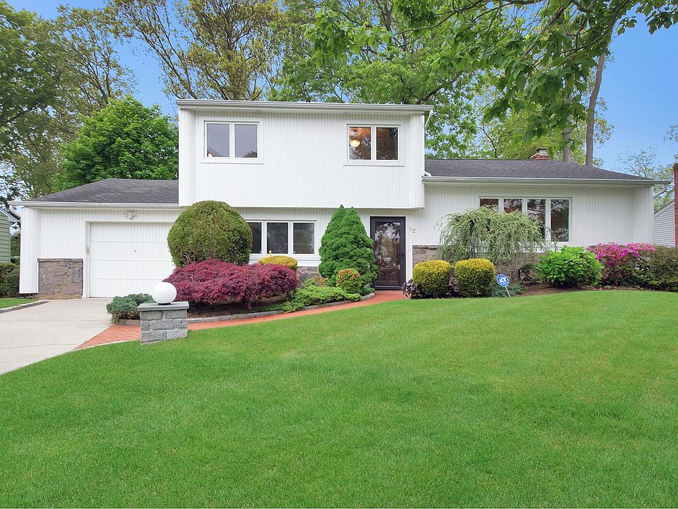 1st image of 12 Adrienne Dr