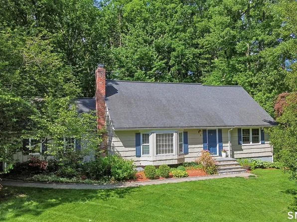 5 Lawton Drive, Simsbury, CT 06070