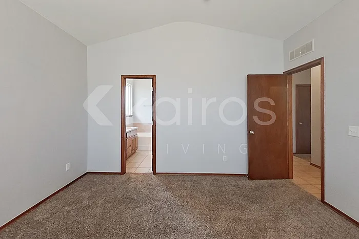 2421 Arbor Dr — Photo 13