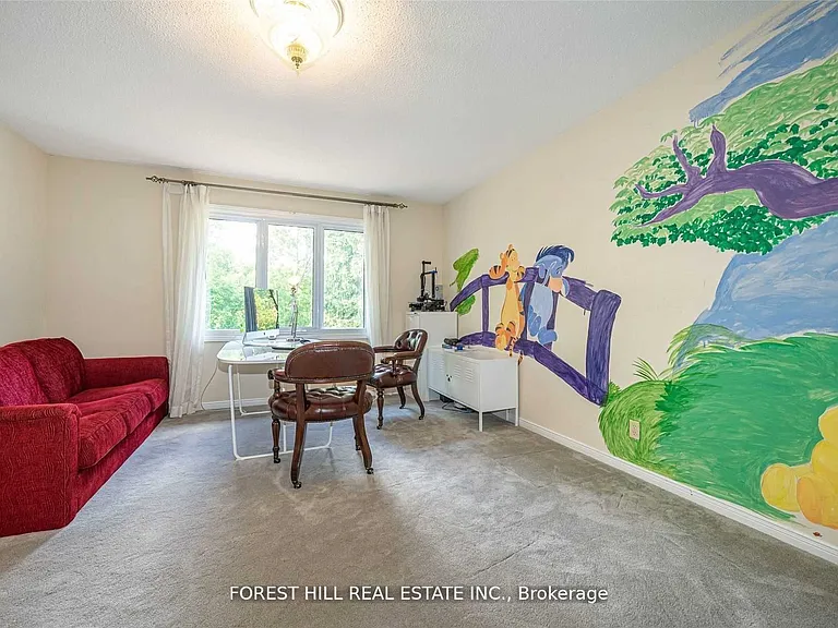 54 Pennock Cres — Photo 16