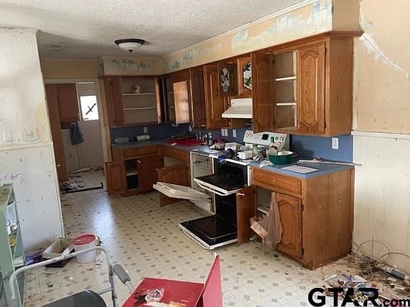 2nd image of 263 Dodson St
