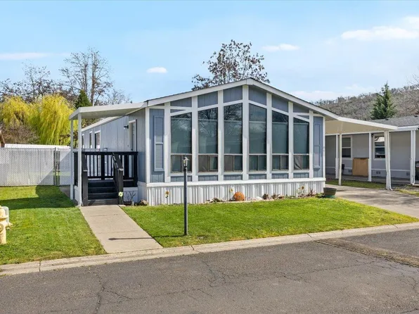 633 E Archwood Dr Unit 86, Eagle Point, OR 97524