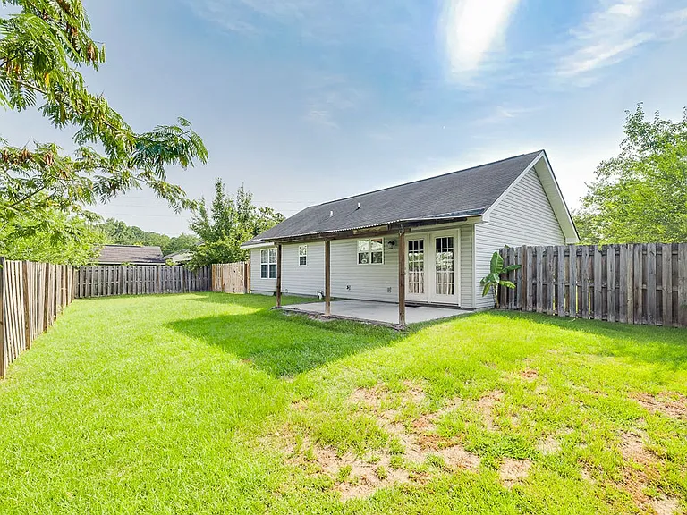 106 Mustang Dr — Photo 22