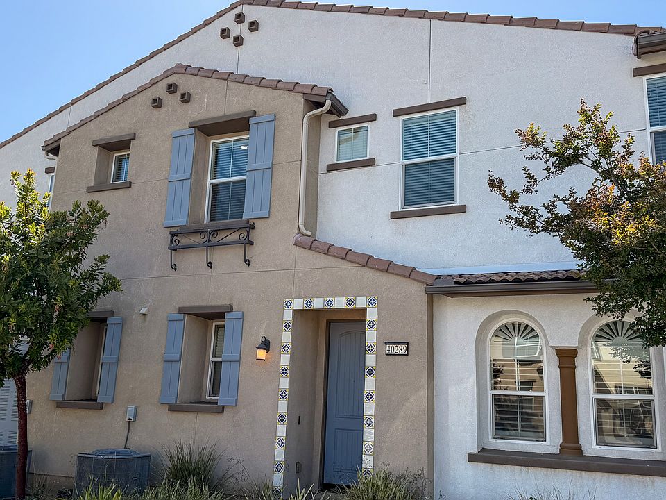 1st image of 40289 Calle Real