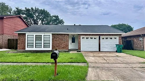 2424 Park Place Dr Photo 1