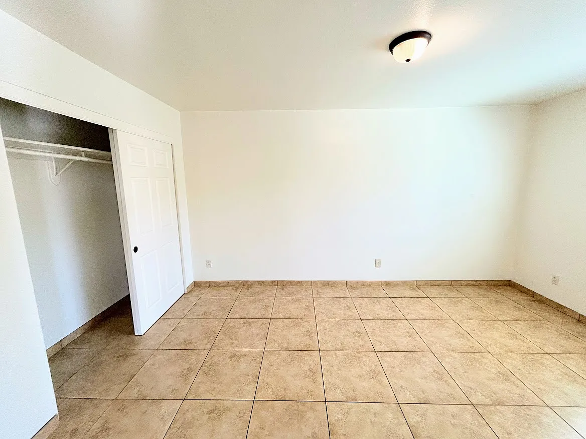 1 bed, 500 sqft, $995 — Photo 2